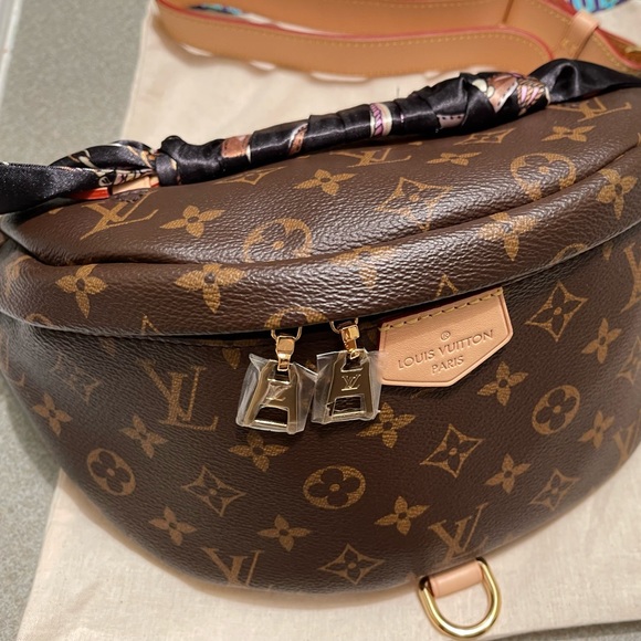 ❌❌SOLD❌❌Louis Vuitton bumbag brand new with microchip made in france $5,000 - Picture 2 of 5